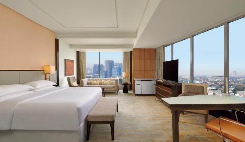 Executive Suite, 1 King Bed (Club Lounge Access)