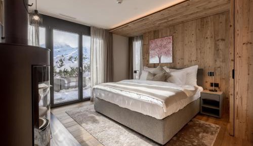 Penthouse Deluxe Room