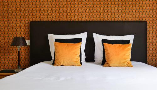 Suite with Garden View