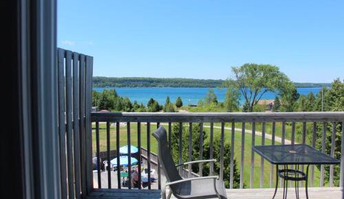 King Room with Spa Bath and Lake View