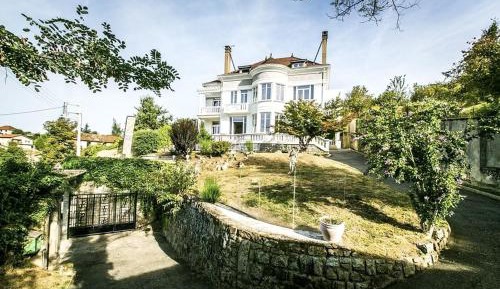 Family Bungalow