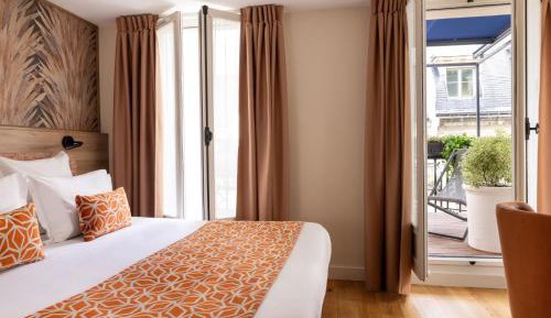 Suite with Private Hammam Access