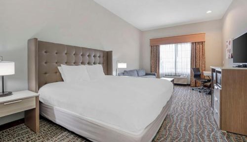 Deluxe Room with 1 King Bed and 1 Queen Bed - Disability Access - Non Smoking