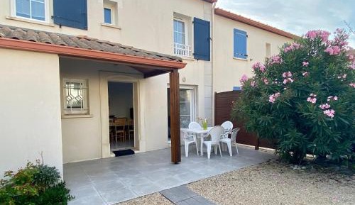 Holiday Home (4 Adults)