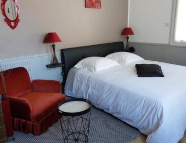 Family Room with Garden View