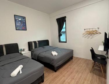 Deluxe Double or Twin Room