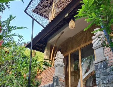 Family Room with Mountain View