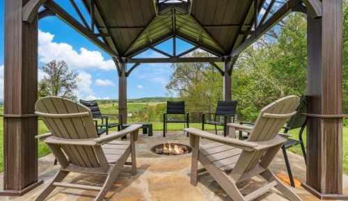 Three-Bedroom Vacation Home 