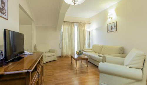 Suite with Sofa Bed