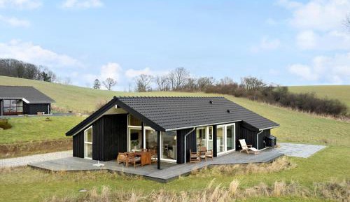 Three-Bedroom Vacation Home 