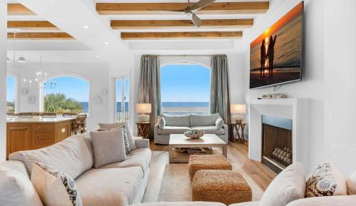 Eight-Bedroom Holiday Home