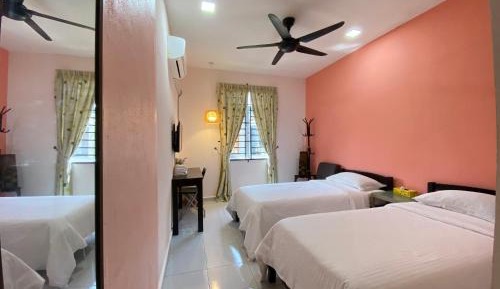 Twin Room with Private Bathroom