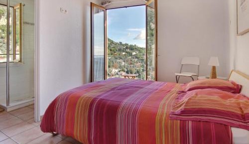 Double or Twin Room with Private Bathroom