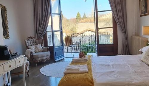 King Room with Balcony