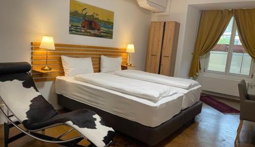Double or Twin Room (shared bathroom)
