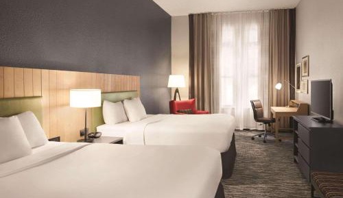 One-Bedroom Suite with Two Queen Beds and Sofa Bed - Non-Smoking