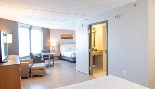 Queen Room with Two Queen Beds and Mobility Accessible Tub
