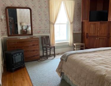 Deluxe Family Suite