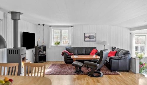 Three-Bedroom Vacation Home 