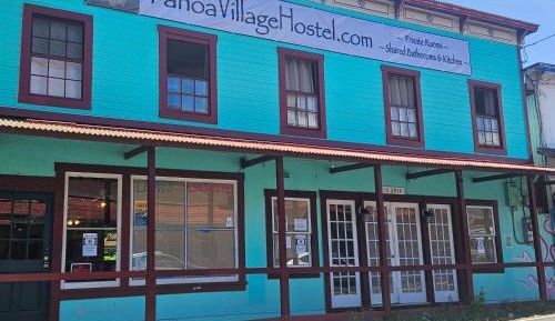 "Guava" Private Room w/Shared Bathroom