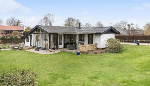 Three-Bedroom Vacation Home 