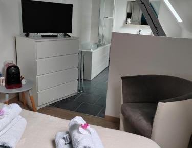 Double Room with Private Bathroom