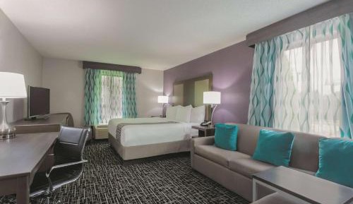 Executive King Room with Sofa Bed