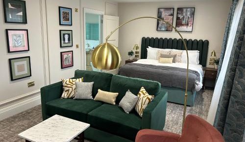 Deluxe Double or Twin Room