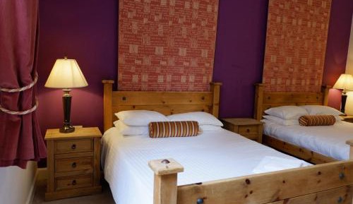 Family Room (2 Adults + 2 Children)