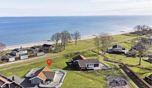 Three-Bedroom Vacation Home 