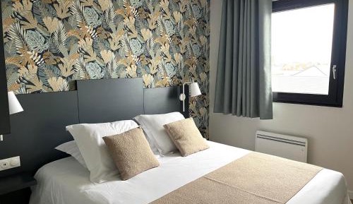 Double Room with Street View