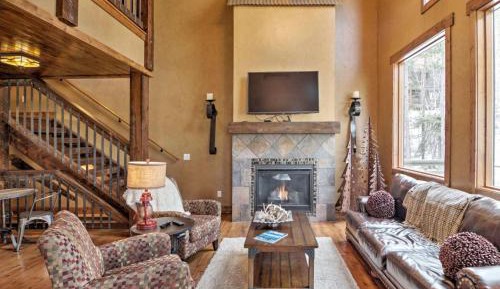 Four-Bedroom Holiday Home