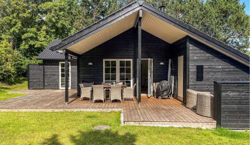 Three-Bedroom Vacation Home 
