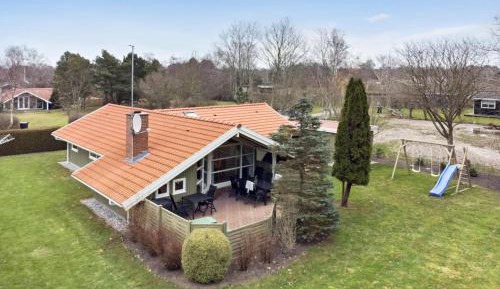Three-Bedroom Vacation Home 