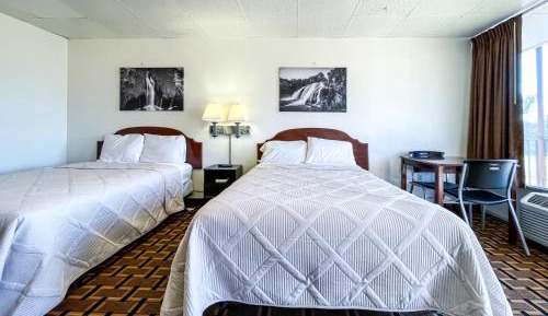 Queen Room