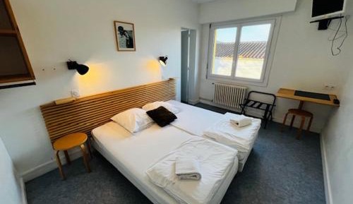 Twin Room with Private Bathroom