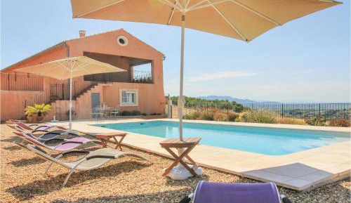 Five-Bedroom Holiday Home