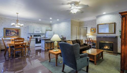 Luxury King Suite