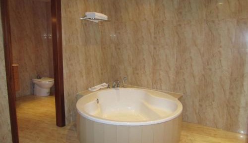 Suite with Garden View