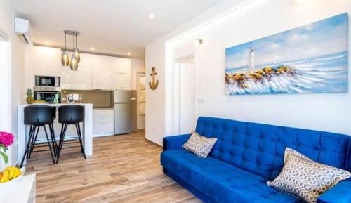 Two-Bedroom Apartment with Terrace and Sea View
