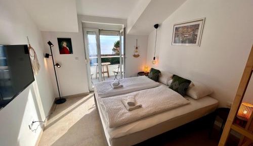 Studio with Sea View