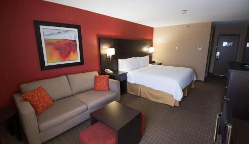 Standard King Room with Sofa Bed
