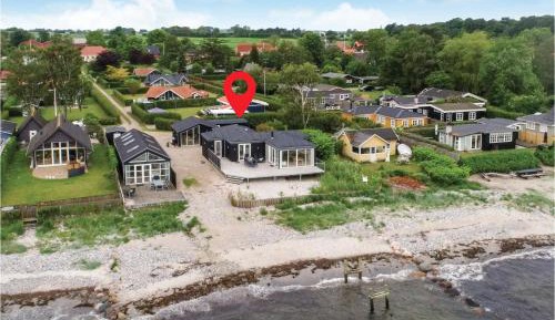 Three-Bedroom Vacation Home 