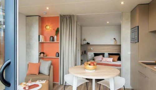 Key Westotel Mobile Home - 2 people - air cond - (bedsheet & towels included)