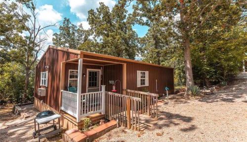Family Room with Mountain View