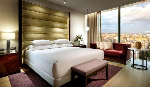 Deluxe King Room with Panoramic View - High Floor/Club Access
