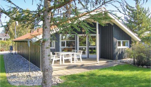Three-Bedroom Vacation Home 