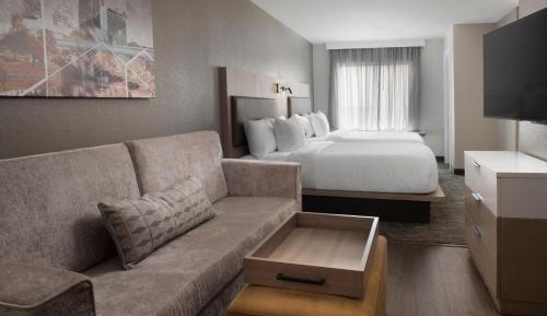 Queen Suite with Two Queen Beds and Sofa Bed