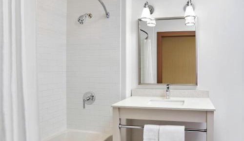 Guest Room, 1 King