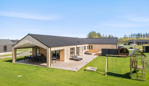 Eight-Bedroom Holiday Home